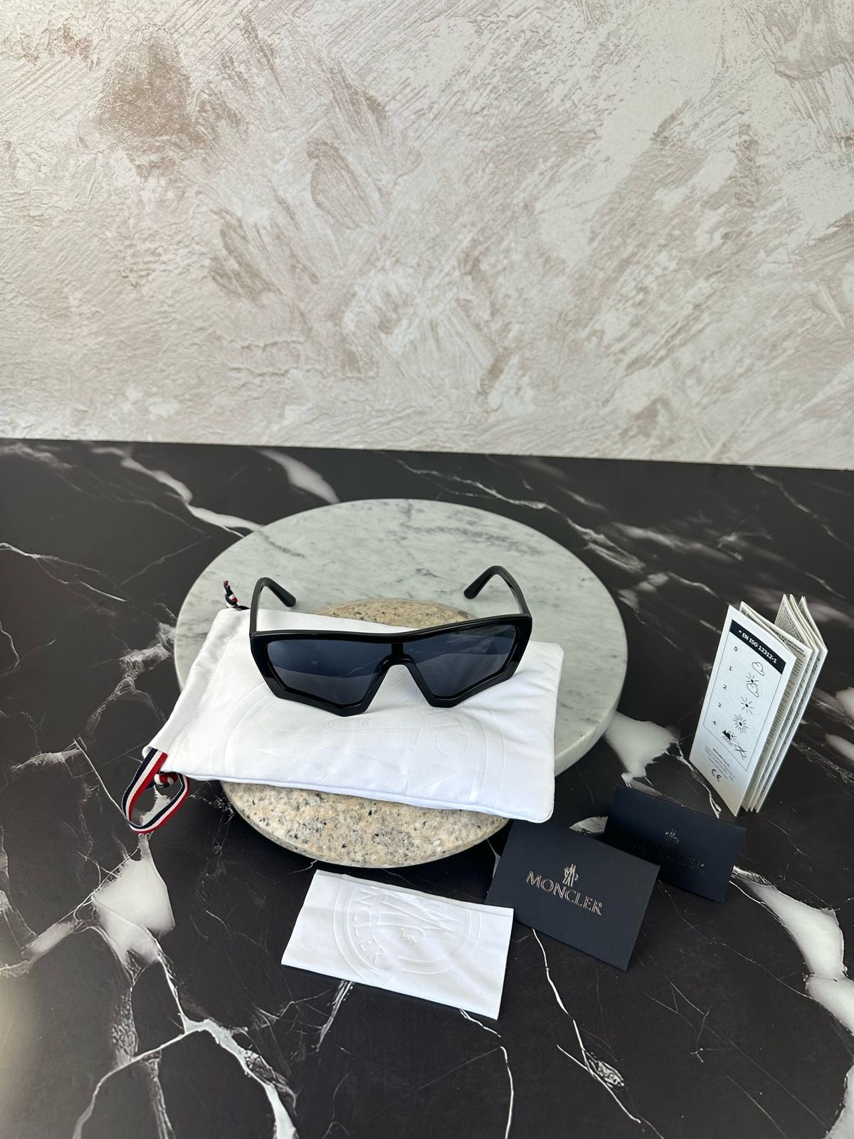 Lentes de sol Moncler
