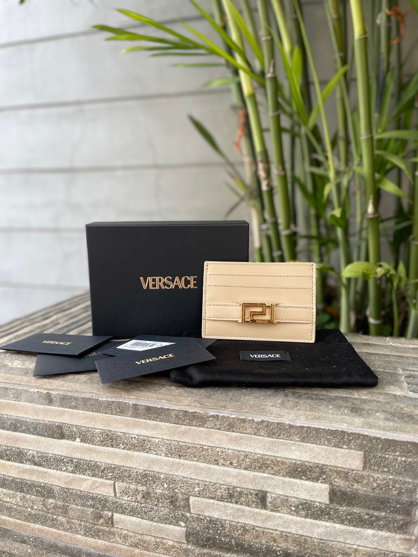 Tarjetero Versace