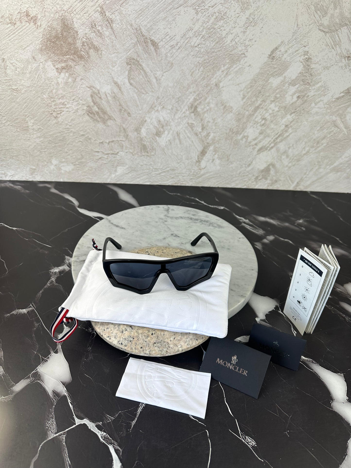 Lentes de sol Moncler