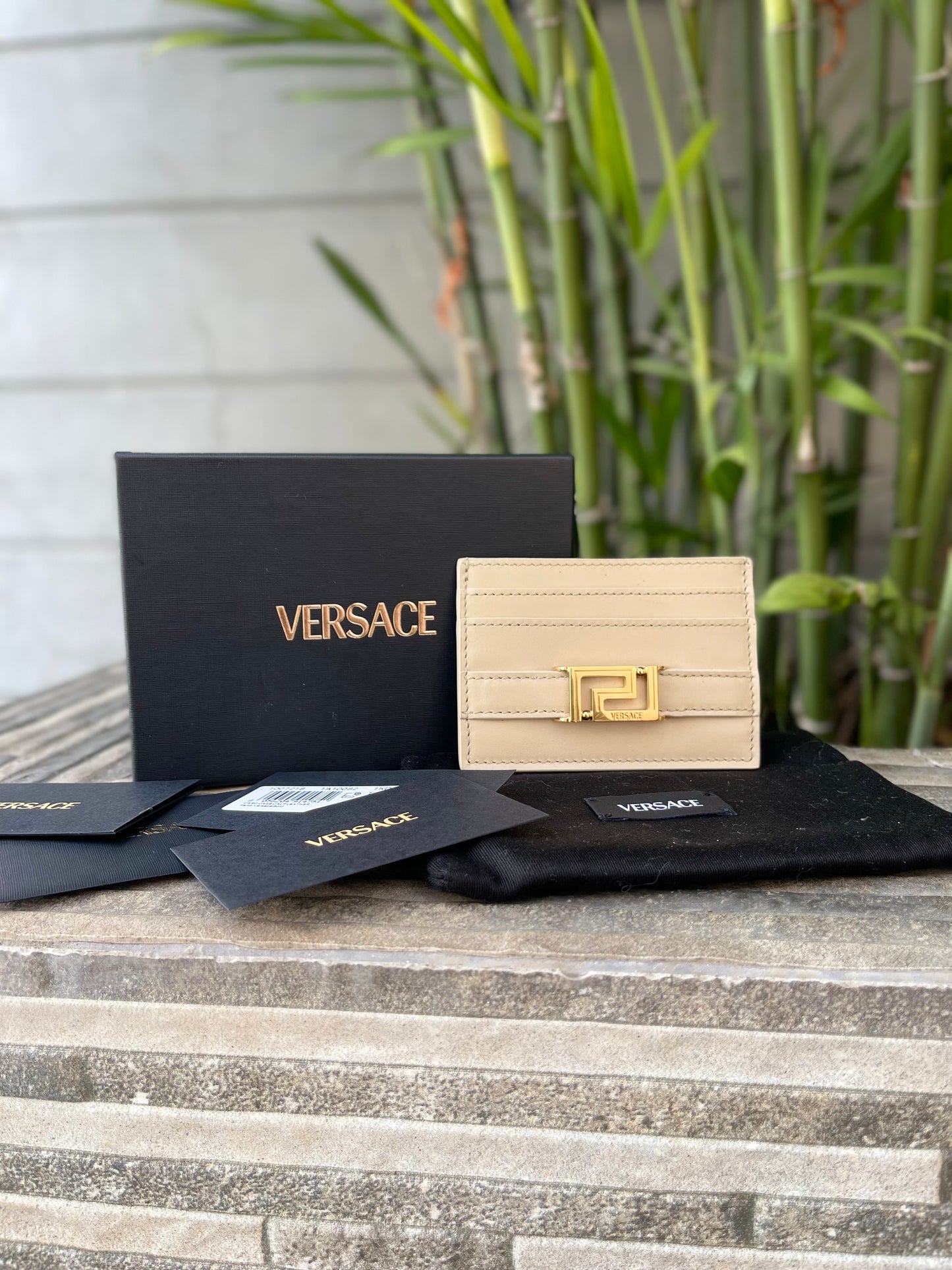 Tarjetero Versace
